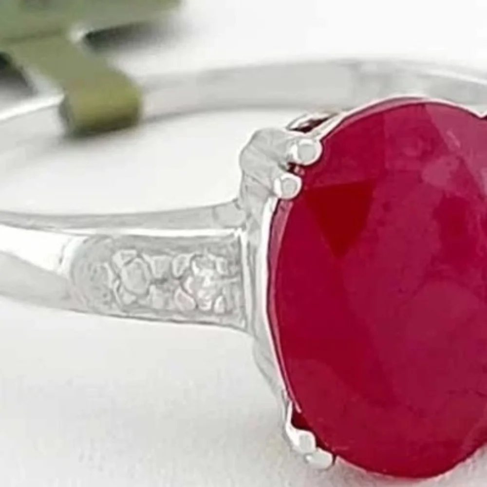 SALE! Radiant 10kt Solid White Gold Genuine Ruby & Diamond Engagement Ring - Picture 4 of 16